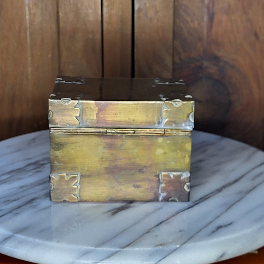 Vintage Brass Trinket Box - Picture 9 of 14